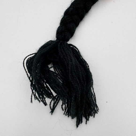 Kids Girls Disney Minnie Mouse Winter Beanie Hat Black Red Stars Pom Pom Braids - Picture 5 of 9